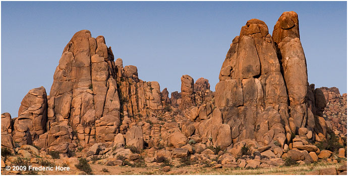 Baga Gazaryn Chuluu rock formations